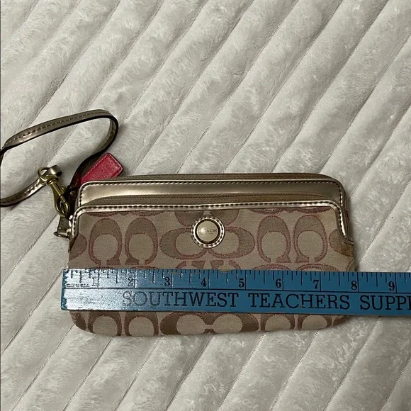 Coach Wristlet - Picture 9 of 10